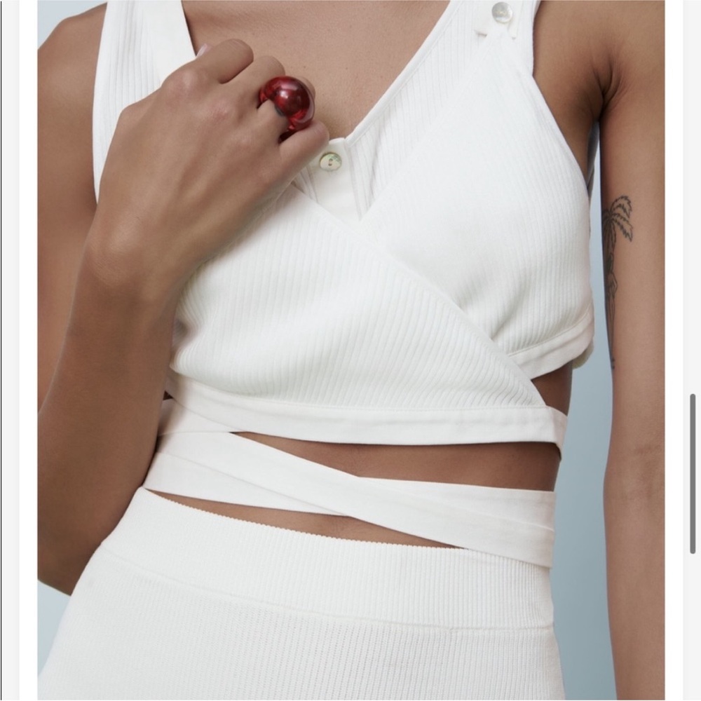 Single pc 🔥 Zara limited edition cotton Elegant White Wrap Top